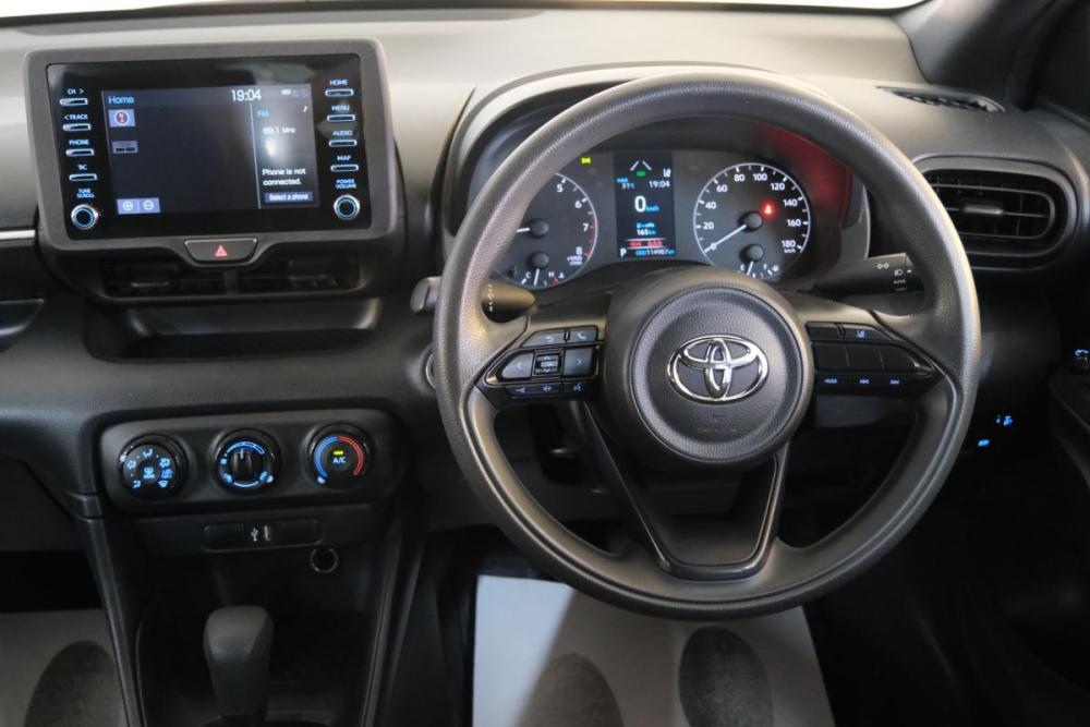 Toyota Yaris IV Омск  - изображение 11