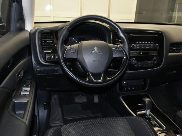 Mitsubishi Outlander III Рестайлинг 3 с пробегом 2019 года, цена 2 040 000 рублей, 128056 км, внедорожник, Автокод Объявления
