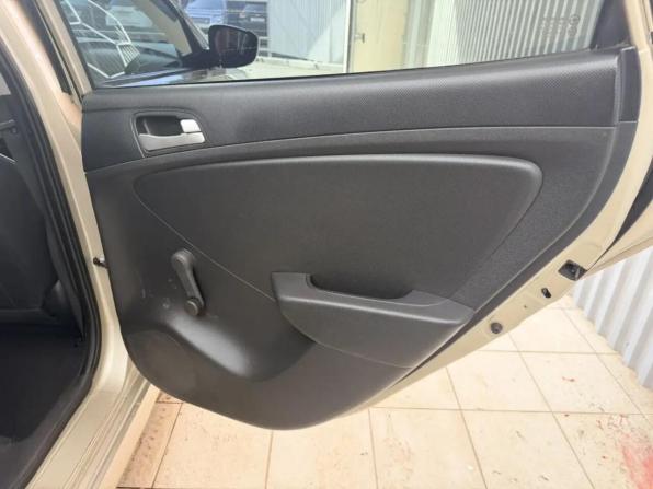 Hyundai Solaris I с пробегом 2013 года, цена 730 000 рублей, 130710 км, седан, Автокод Объявления