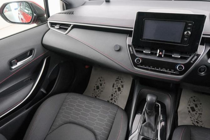 Toyota Corolla XII (E210) с пробегом 2018 года, цена 1 529 000 рублей, 104300 км, хэтчбек, Автокод Объявления