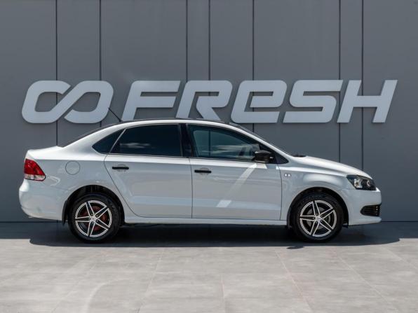 Volkswagen Polo V с пробегом 2014 года, цена 910 000 рублей, 147839 км, седан, Автокод Объявления