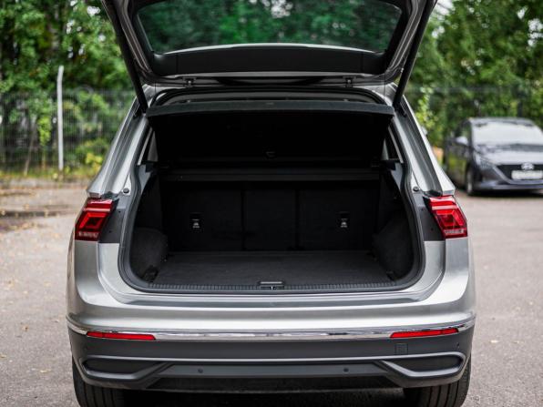 Volkswagen Tiguan II Рестайлинг с пробегом 2021 года, цена 2 330 000 рублей, 116984 км, внедорожник, Автокод Объявления