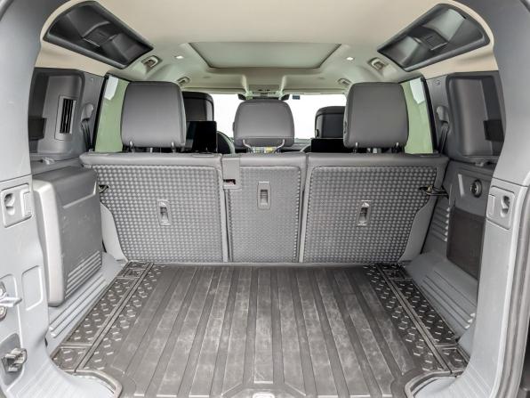 Land Rover Defender II с пробегом 2024 года, цена 11 000 000 рублей, 28585 км, внедорожник, Автокод Объявления