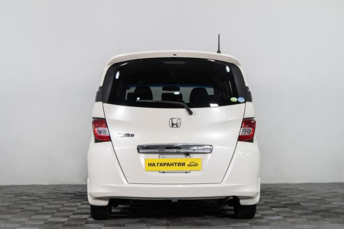 Honda Freed I с пробегом 2012 года, цена 1 049 000 рублей, 130000 км, компактвэн, Автокод Объявления