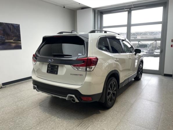 Subaru Forester V с пробегом 2021 года, цена 3 390 000 рублей, 13640 км, внедорожник, Автокод Объявления