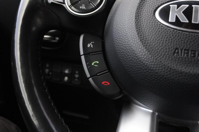 Kia Soul II Рестайлинг с пробегом 2018 года, цена 1 650 000 рублей, 157759 км, хэтчбек, Автокод Объявления