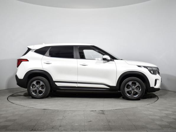 Kia Seltos I Рестайлинг с пробегом 2023 года, цена 2 448 970 рублей, 51067 км, внедорожник, Автокод Объявления