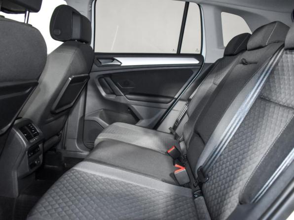 Volkswagen Tiguan II с пробегом 2018 года, цена 1 870 000 рублей, 90000 км, внедорожник, Автокод Объявления