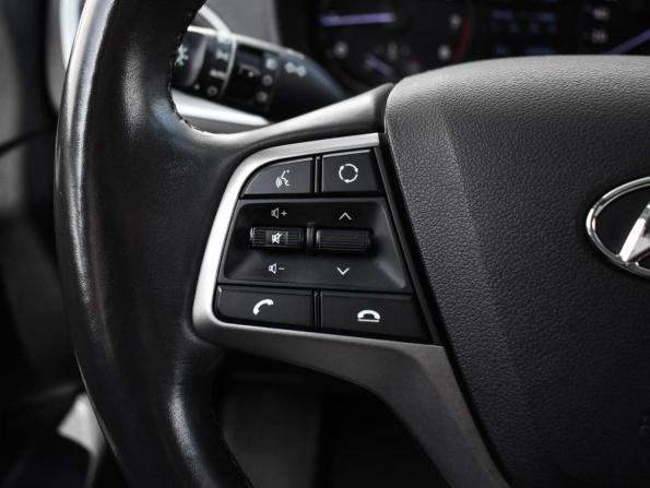 Hyundai Solaris II с пробегом 2017 года, цена 1 465 000 рублей, 54004 км, седан, Автокод Объявления