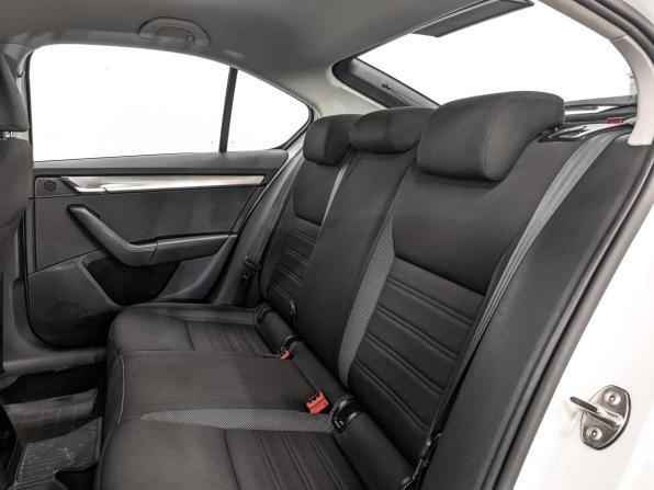 Skoda Octavia III (A7) Рестайлинг с пробегом 2020 года, цена 1 795 000 рублей, 84909 км, лифтбек, Автокод Объявления