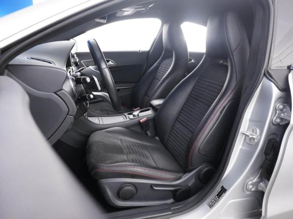 Mercedes-Benz CLA I (C117 X117) с пробегом 2015 года, цена 1 899 055 рублей, 93782 км, седан, Автокод Объявления