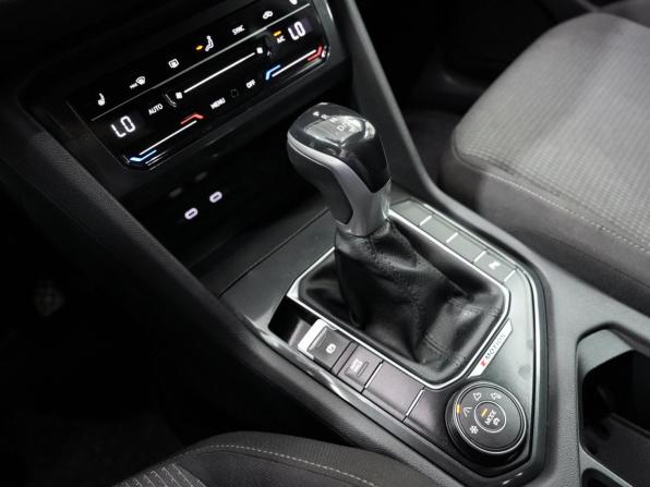 Volkswagen Tiguan II Рестайлинг с пробегом 2021 года, цена 2 898 000 рублей, 94000 км, внедорожник, Автокод Объявления