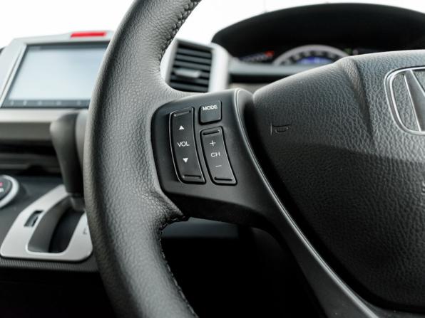 Honda Freed I Рестайлинг 2 с пробегом 2015 года, цена 1 375 000 рублей, 117978 км, компактвэн, Автокод Объявления