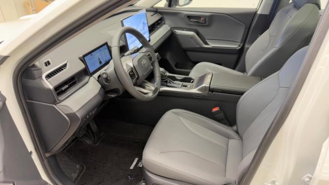 Toyota RAV4 VI (XA60) с пробегом 2026 года, цена 4 450 000 рублей, 23 км, внедорожник, Автокод Объявления
