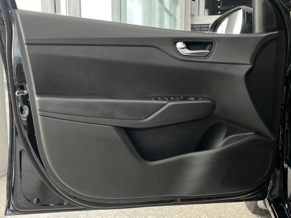 Hyundai Solaris II Рестайлинг с пробегом 2021 года, цена 1 612 000 рублей, 66294 км, седан, Автокод Объявления