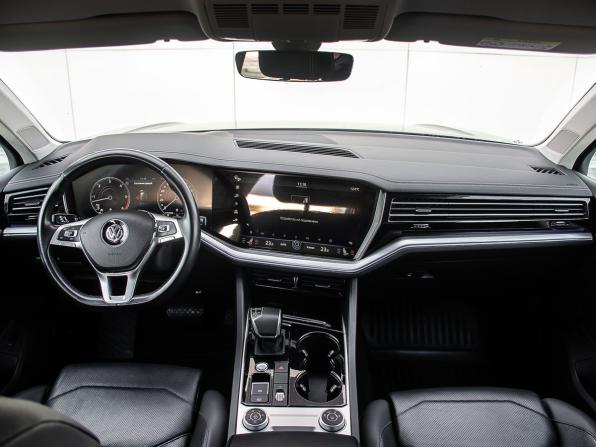 Volkswagen Touareg III с пробегом 2018 года, цена 3 730 000 рублей, 210815 км, внедорожник, Автокод Объявления