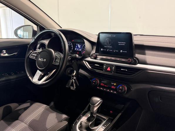 Kia Cerato IV Рестайлинг с пробегом 2022 года, цена 2 390 000 рублей, 52700 км, седан, Автокод Объявления