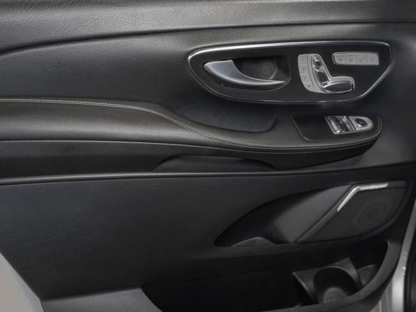 Mercedes-Benz V-Класс III (W447) Рестайлинг с пробегом 2020 года, цена 7 500 000 рублей, 109984 км, минивэн, Автокод Объявления