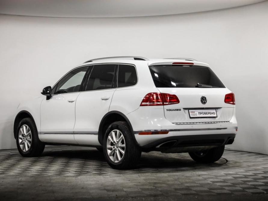 Volkswagen Touareg II Рестайлинг Санкт-Петербург  - изображение 8
