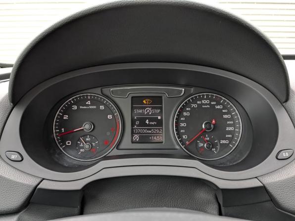 Audi Q3 I (8U) Рестайлинг с пробегом 2015 года, цена 2 100 000 рублей, 137028 км, внедорожник, Автокод Объявления