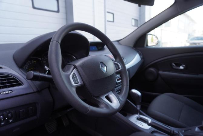 Renault Fluence I с пробегом 2010 года, цена 565 000 рублей, 191246 км, седан, Автокод Объявления