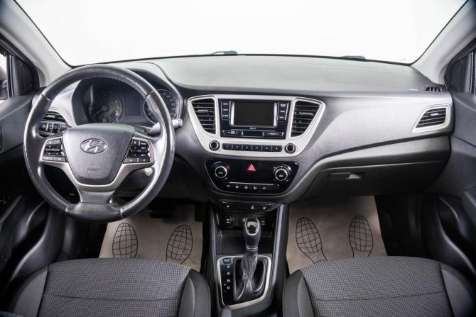 Hyundai Solaris II с пробегом 2019 года, цена 1 339 000 рублей, 182000 км, седан, Автокод Объявления