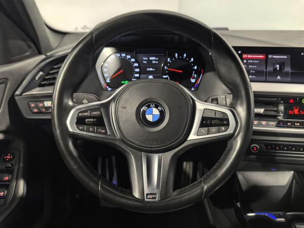 BMW 1 серии III (F40) с пробегом 2021 года, цена 2 699 000 рублей, 61887 км, хэтчбек, Автокод Объявления