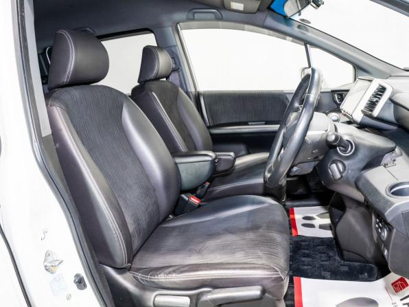 Honda Freed I Рестайлинг с пробегом 2013 года, цена 1 210 000 рублей, 118776 км, компактвэн, Автокод Объявления
