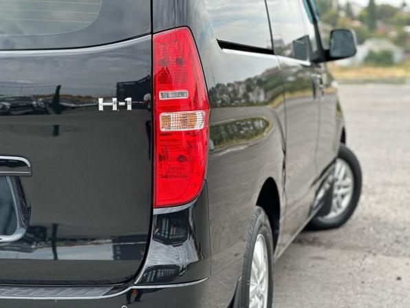 Hyundai H-1 II Рестайлинг с пробегом 2016 года, цена 1 780 000 рублей, 382060 км, минивэн, Автокод Объявления