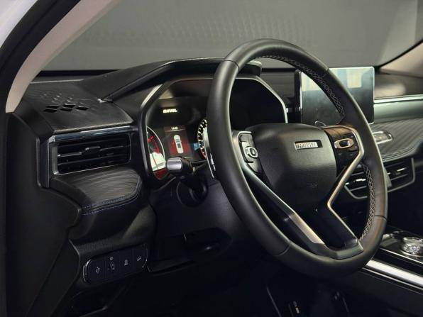 Haval Jolion I Рестайлинг с пробегом 2023 года, цена 1 895 000 рублей, 51447 км, внедорожник, Автокод Объявления