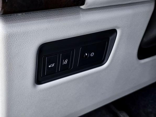 Land Rover Range Rover IV с пробегом 2017 года, цена 6 000 000 рублей, 143855 км, внедорожник, Автокод Объявления
