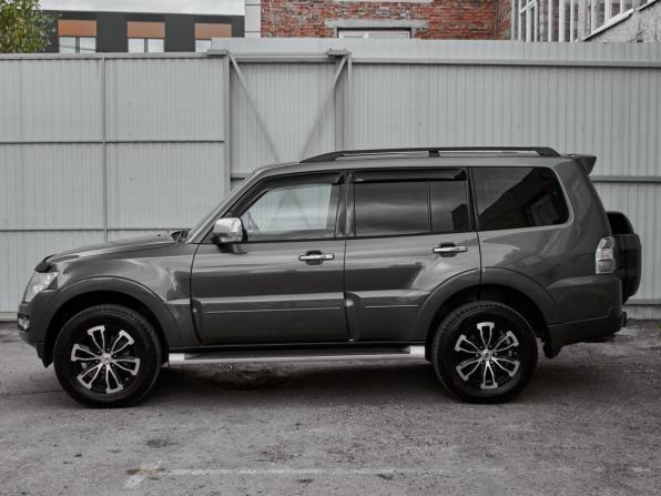 Mitsubishi Pajero IV Рестайлинг 2 с пробегом 2017 года, цена 2 790 000 рублей, 127896 км, внедорожник, Автокод Объявления