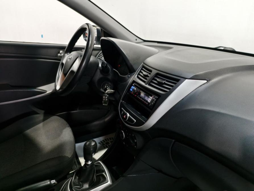 Hyundai Solaris I Курск  - изображение 7