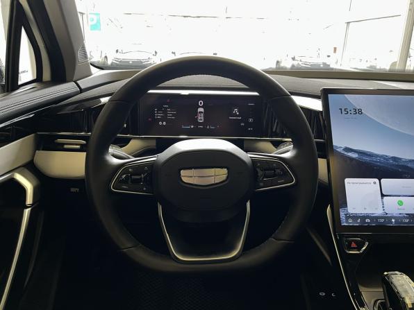Geely Atlas II с пробегом 2024 года, цена 3 080 000 рублей, 50200 км, внедорожник, Автокод Объявления
