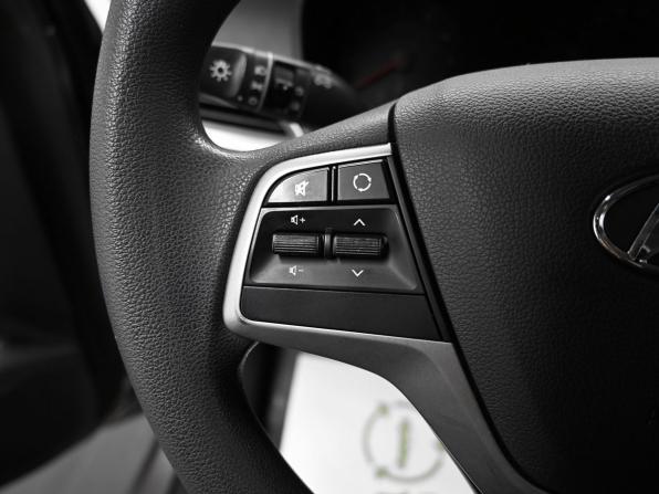 Hyundai Solaris II с пробегом 2018 года, цена 1 195 000 рублей, 149177 км, седан, Автокод Объявления