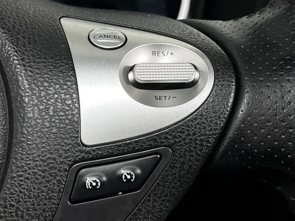 Nissan Juke I с пробегом 2012 года, цена 999 000 рублей, 197000 км, внедорожник, Автокод Объявления
