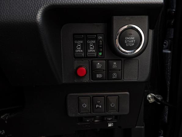 Toyota Tank I с пробегом 2018 года, цена 990 000 рублей, 111247 км, микровэн, Автокод Объявления