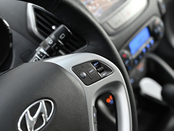 Hyundai ix35 I Рестайлинг с пробегом 2013 года, цена 1 049 000 рублей, 132000 км, внедорожник, Автокод Объявления