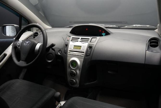 Toyota Yaris II с пробегом 2008 года, цена 664 000 рублей, 226457 км, хэтчбек, Автокод Объявления