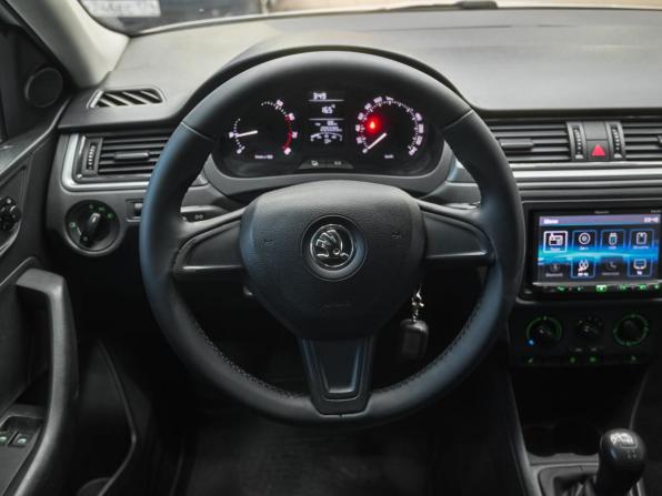Skoda Rapid I с пробегом 2014 года, цена 790 000 рублей, 205000 км, лифтбек, Автокод Объявления