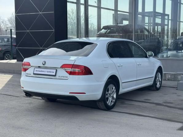 Skoda Superb II Рестайлинг с пробегом 2014 года, цена 800 000 рублей, 219153 км, лифтбек, Автокод Объявления