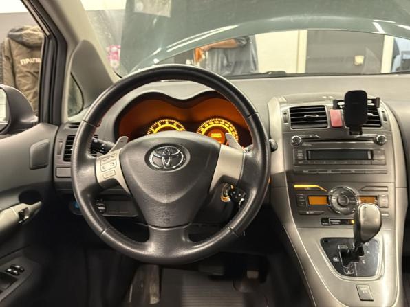 Toyota Auris I с пробегом 2007 года, цена 599 000 рублей, 134825 км, хэтчбек, Автокод Объявления