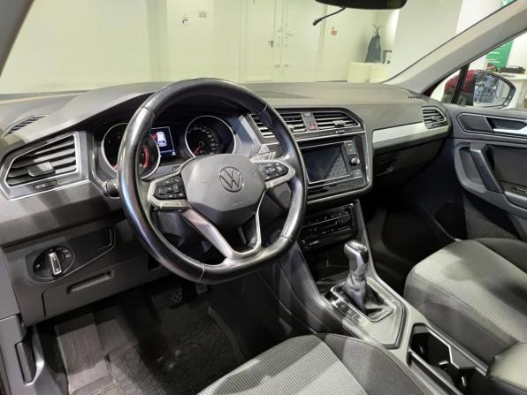 Volkswagen Tiguan II Рестайлинг с пробегом 2021 года, цена 2 590 000 рублей, 78846 км, внедорожник, Автокод Объявления