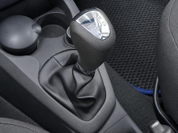 Renault Sandero II с пробегом 2015 года, цена 839 000 рублей, 72017 км, хэтчбек, Автокод Объявления