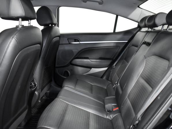 Hyundai Elantra VI (AD) с пробегом 2018 года, цена 1 590 000 рублей, 116000 км, седан, Автокод Объявления