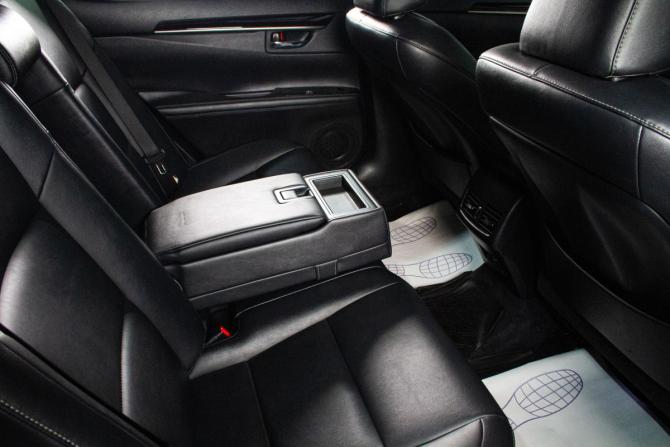 Lexus ES VI с пробегом 2013 года, цена 1 749 000 рублей, 250000 км, седан, Автокод Объявления