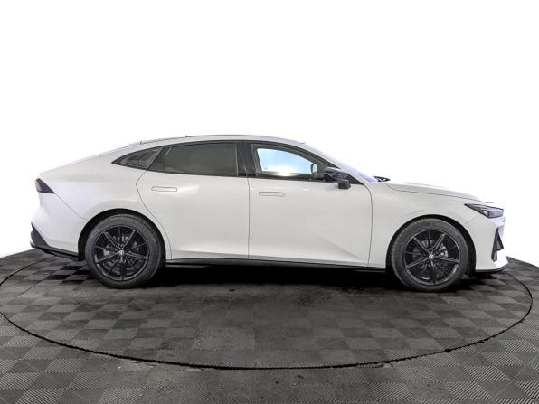 Changan UNI-V I с пробегом 2023 года, цена 2 370 000 рублей, 35494 км, лифтбек, Автокод Объявления