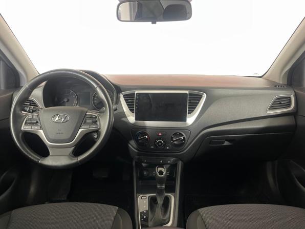 Hyundai Solaris II с пробегом 2018 года, цена 1 449 000 рублей, 93980 км, седан, Автокод Объявления