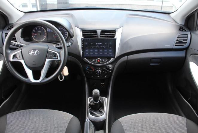 Hyundai Solaris I с пробегом 2011 года, цена 680 000 рублей, 194115 км, седан, Автокод Объявления