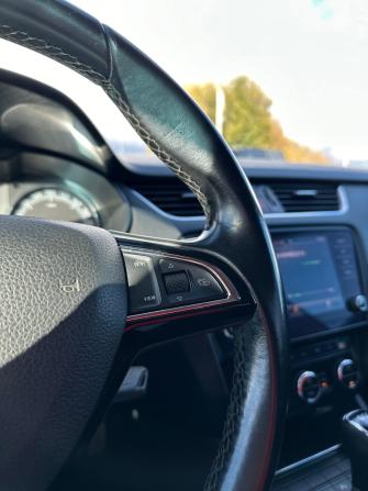 Skoda Octavia III (A7) Рестайлинг с пробегом 2018 года, цена 1 660 000 рублей, 245094 км, лифтбек, Автокод Объявления